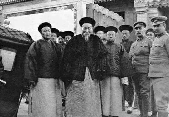 一个真实的李鸿章：晚清名臣李鸿章的功过是非