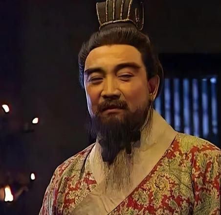 曹操“不称帝”的深层逻辑:权力博弈中的理性抉择