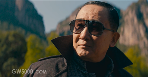 《云南虫谷》结尾处暗示什么