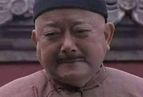 和珅当初到底贪污了多少银子 换做现在是多少钱 和珅当初到底贪污了多少银子 换做现在是多少钱