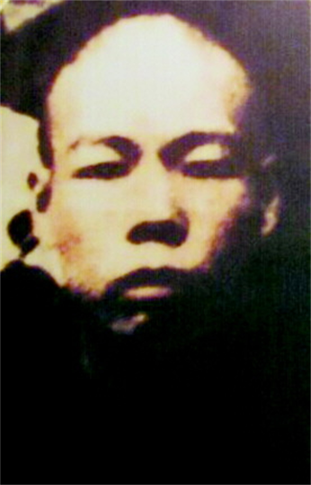 钟效培：青年干部的楷模